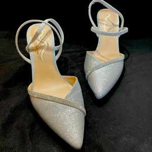 Silver small heel sandal with stretch straps